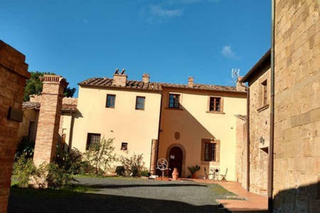 Ostello Sigerico Gambassi Terme Exterior photo