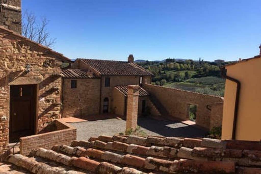 Ostello Sigerico Gambassi Terme Exterior photo